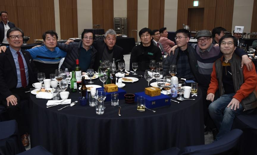 테이블13.jpg